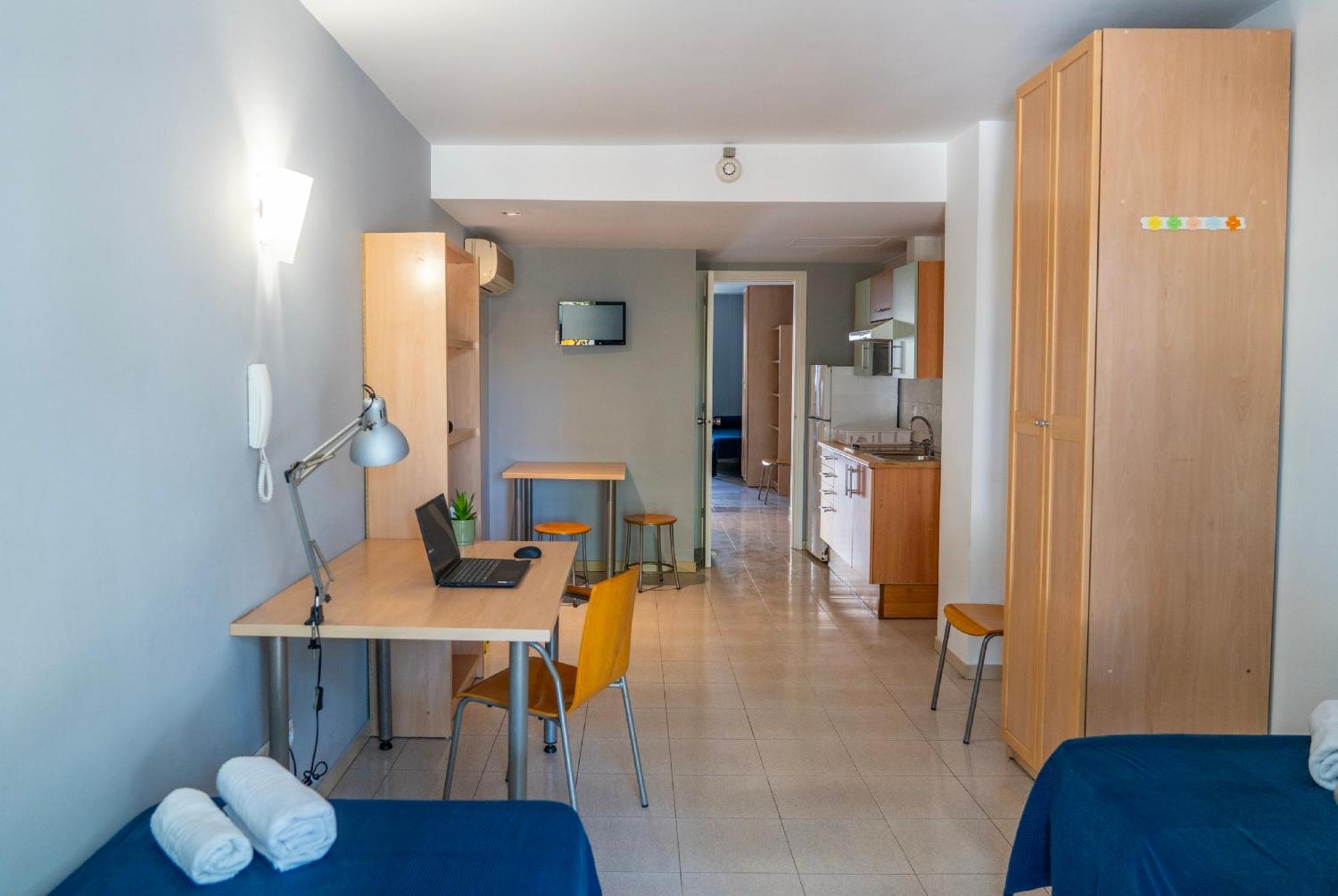 Apartaments Turistics Residencia Vila Nova Vilanova i la Geltrú Esterno foto
