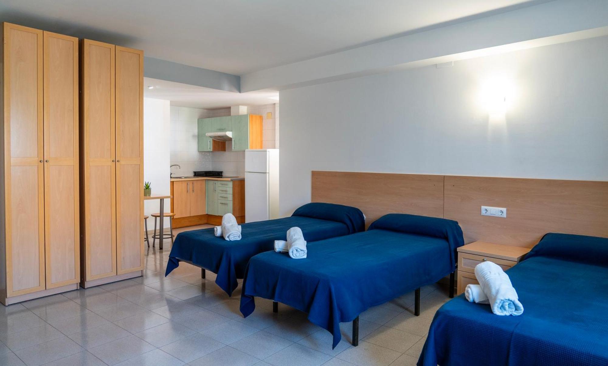 Apartaments Turistics Residencia Vila Nova Vilanova i la Geltrú Esterno foto