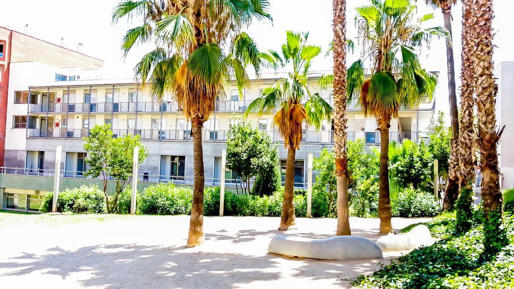 Apartaments Turistics Residencia Vila Nova Vilanova i la Geltrú Esterno foto